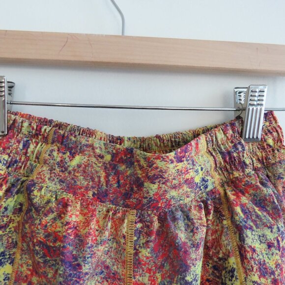 LULULEMON Seawheeze 2019 Hotty Hot Short 2.5" Multi Color - Size 6 - Picture 3 of 13